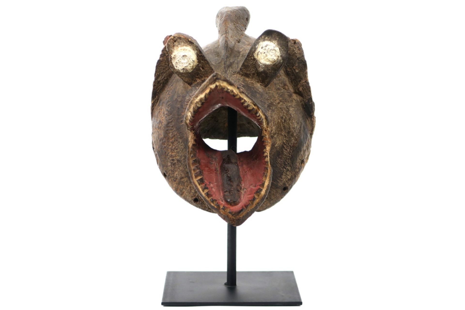 quite rare Nigerian Mambila mask in polychromed wood - ca 1900 || AFRIKA / NIGERIA - ca 1900 vrij - Image 2 of 4