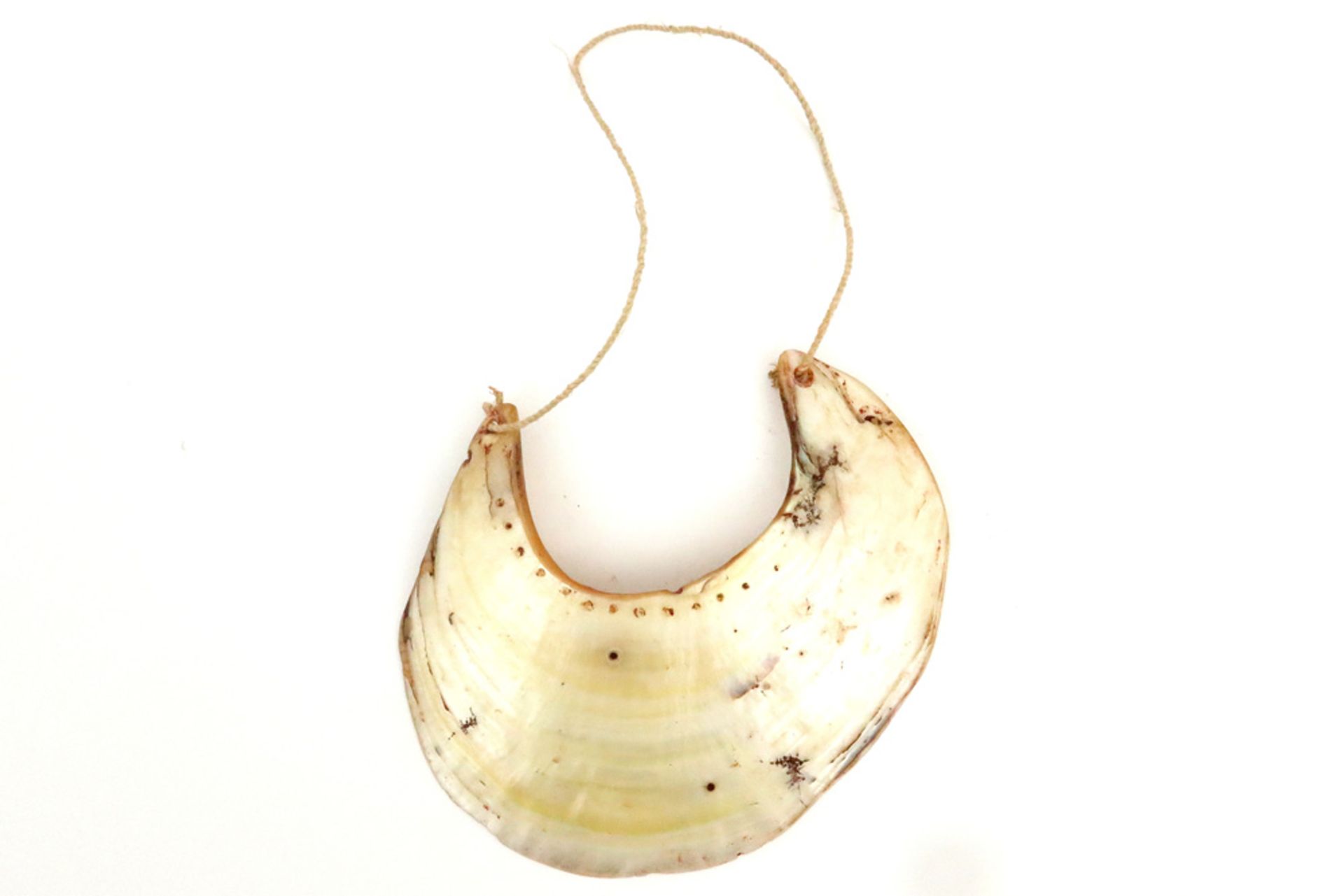 Papua New Guinean Southern Highlands "Kina" breastpiece of necklace with a shell - was worn by men