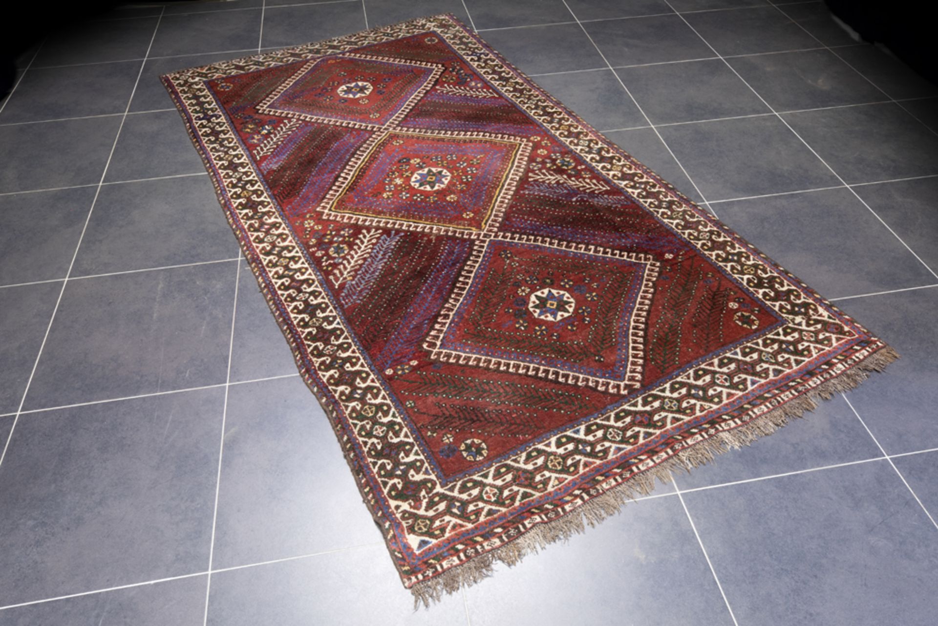 old Persian pardeh Chiraz rug in wool on wool || Oude Perzische Chiraz in wol op wol met een zgn "