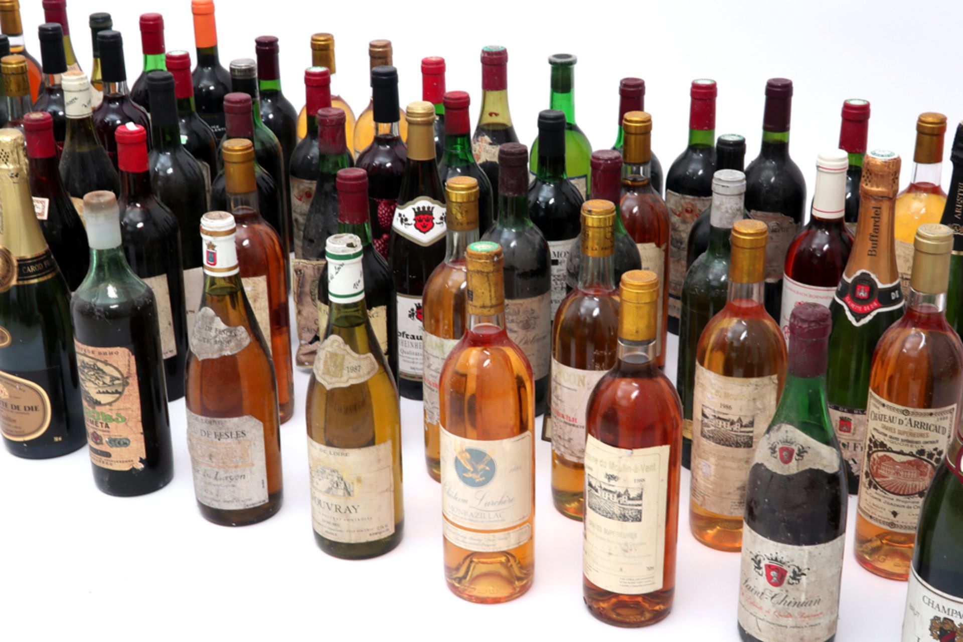 various lot bottles of wine and other || Kelderrestant : lot wijnen en andere - Image 3 of 4