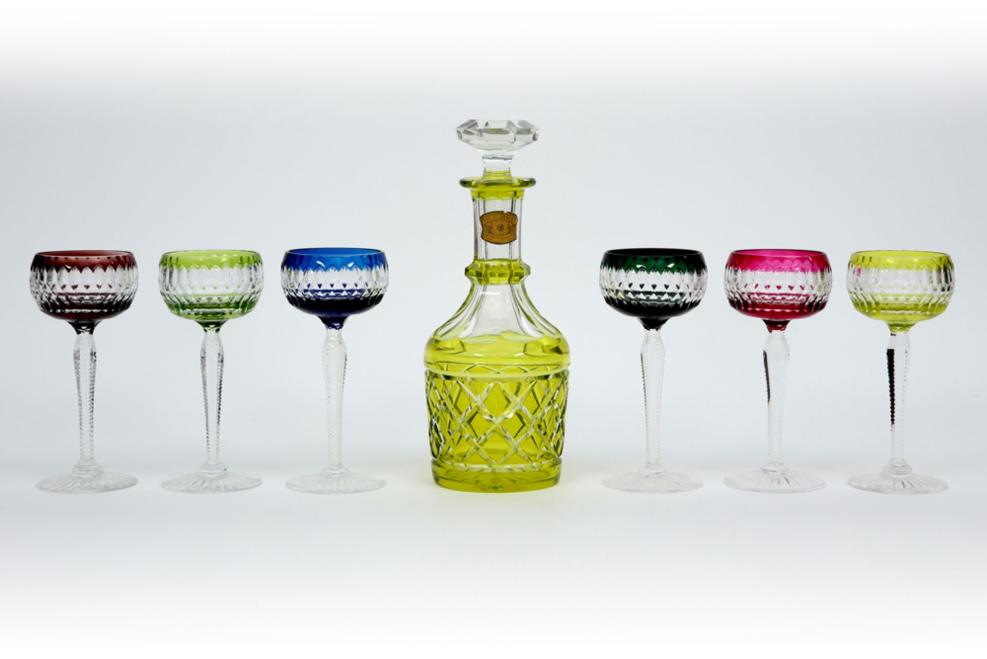 Belgian set of decanter and six glasses in crystal VSL || Set (7) gekleurd kristal Val-St-Lambert