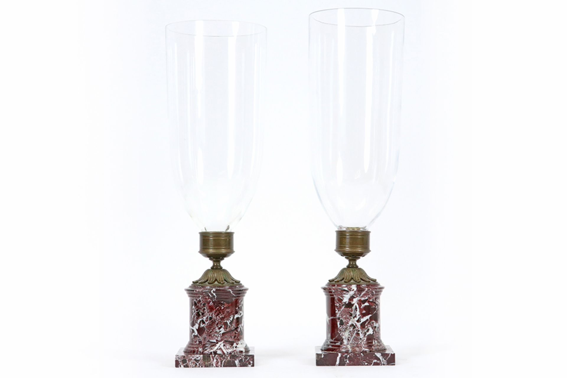 pair of antique candelabra in glass, bronze and marble || Paar antieke windlichten met glazen