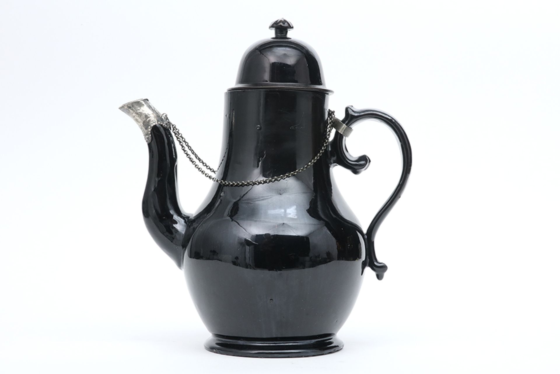 18th Cent. coffee pot from Namur in ceramic and silver || Achttiende eeuwse Naamse koffiekan in - Image 3 of 3