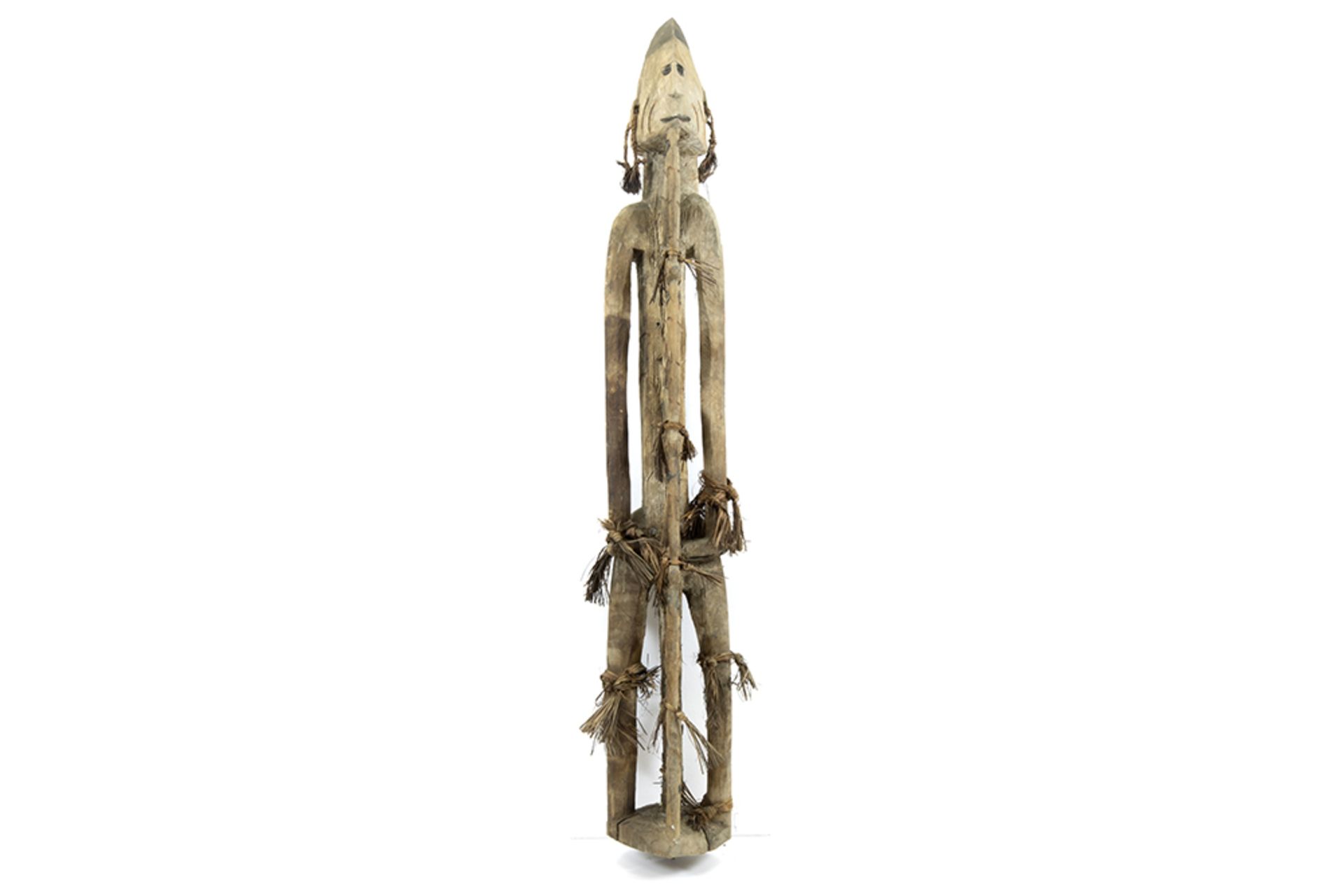 mid 20th Cent. big Western Papua Asmat pole sculpture (in two parts) in wood and vegetal fibres || - Image 2 of 9
