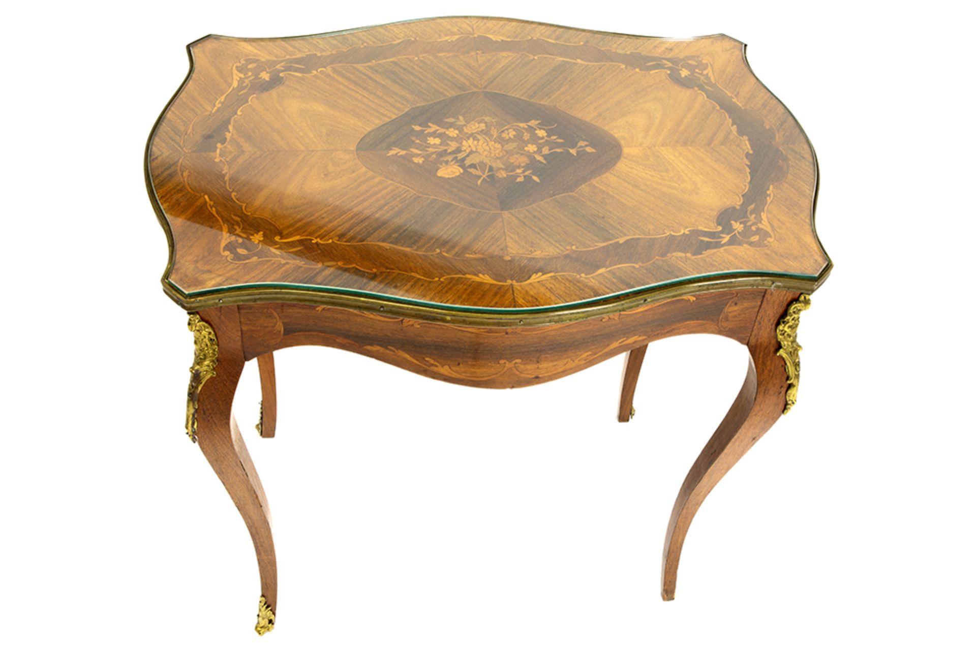 Louis XV style occasional table with marquetry || Bijzettafel in Lodewijk XV-stijl versierd met - Bild 2 aus 2