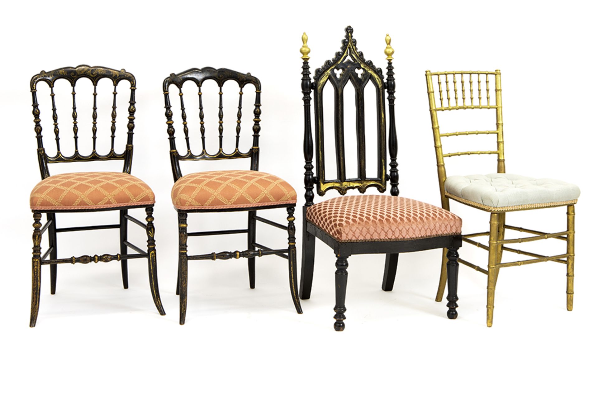 four antique chairs || Lot van vier antieke stoelen