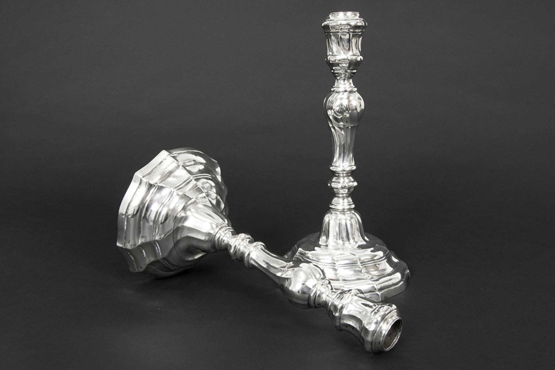 pair of late 18th Cent. candlesticks in silver made in Ath (with its mark)and dated 1798 || Paar - Image 3 of 4