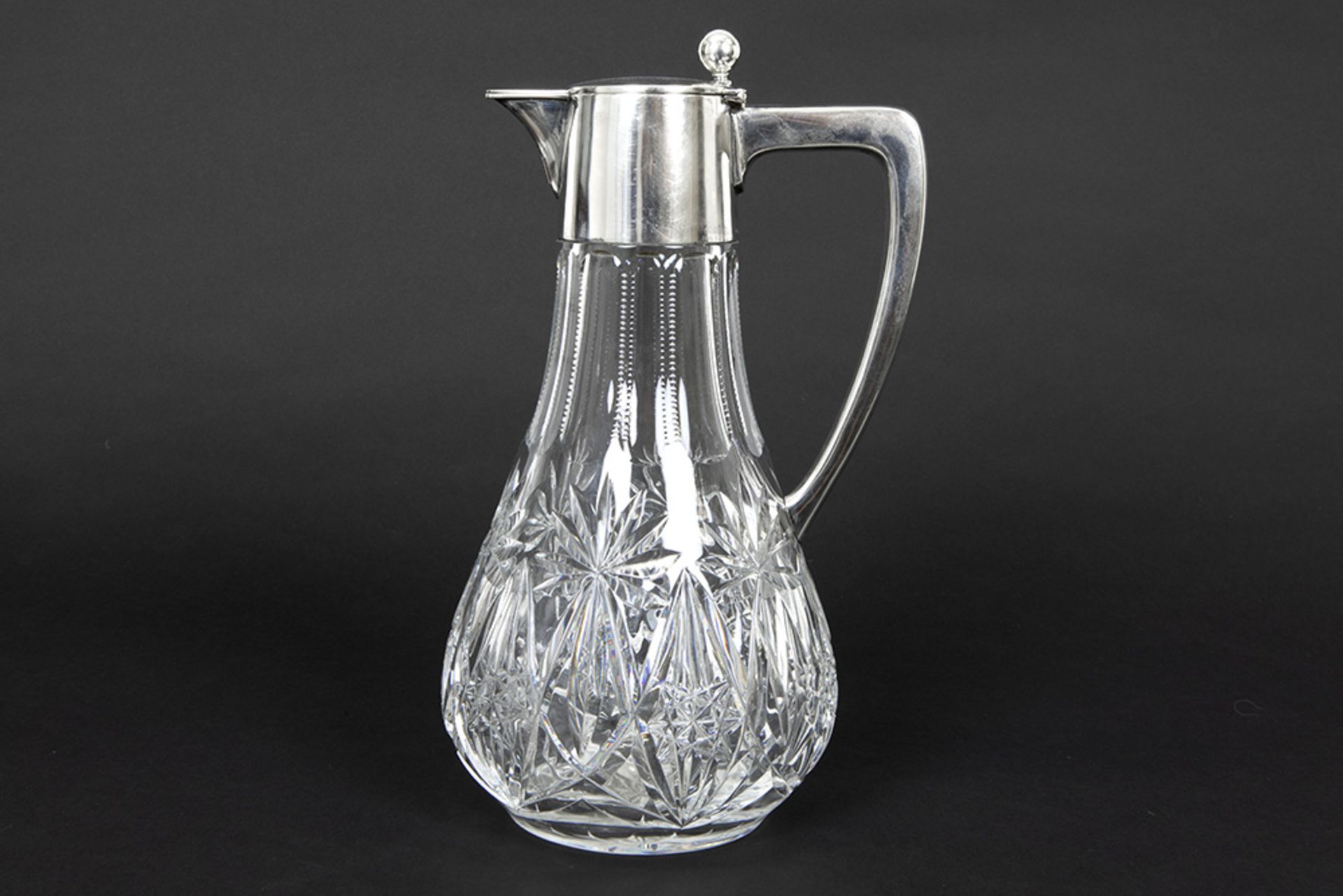 German waterjug in clear cut crystalglass and marked silver || WTB Duitse waterkruik in kleurloos - Image 2 of 3