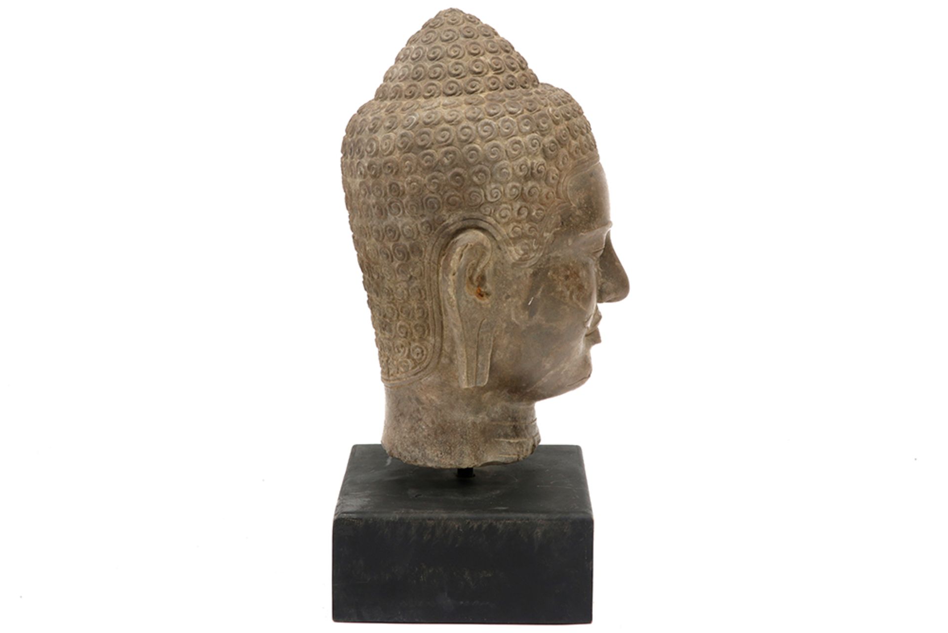 Cambodian "Man's head" sculpture in stone collection of Dr Istvan Zelnik who bought it from - Bild 5 aus 6