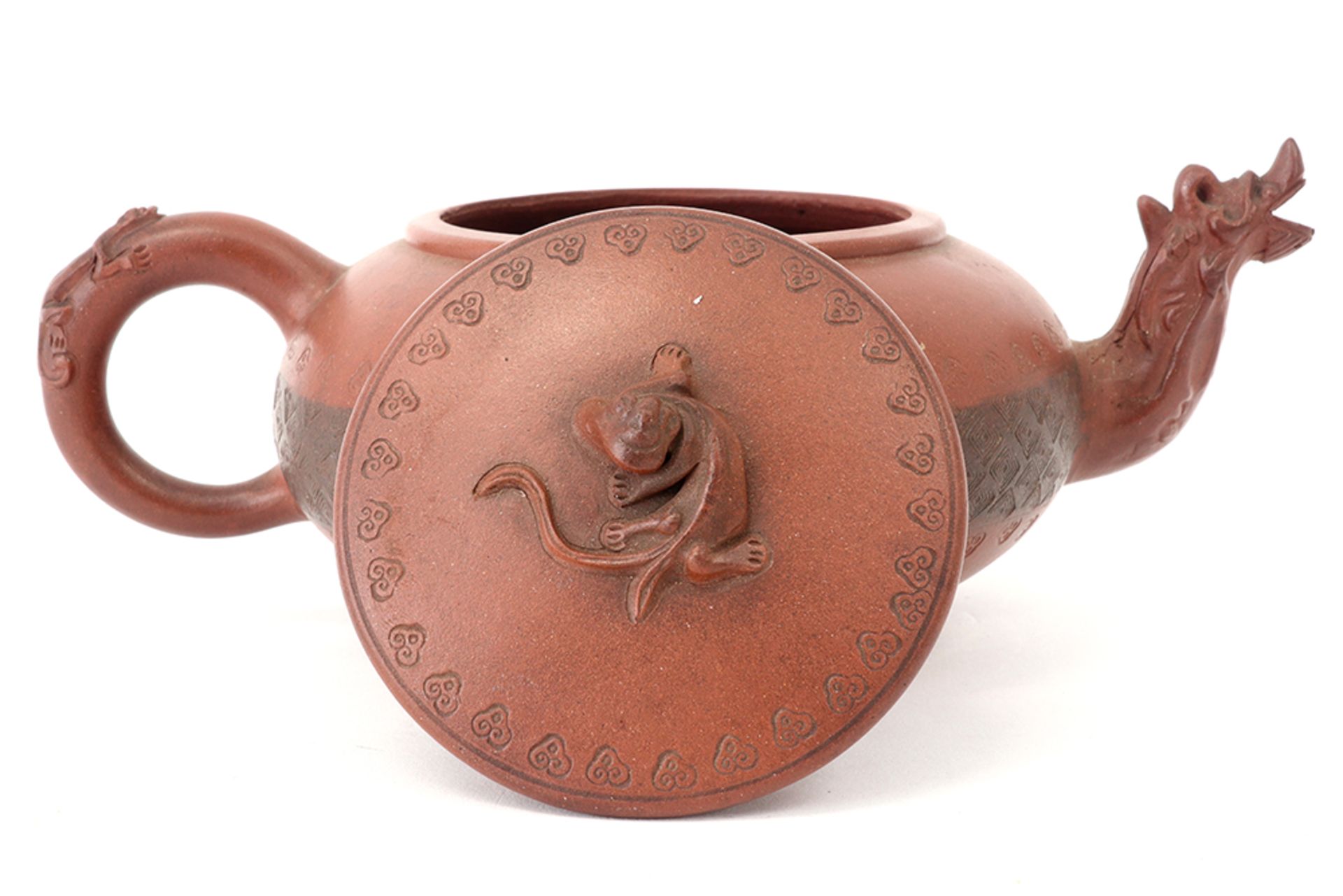 Chinese Yixing tea pot in marked earthenware with a dragon shaped spout and finely detailed - Image 3 of 5