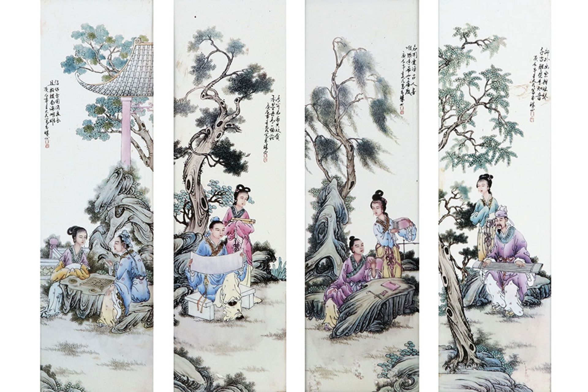set of four framed Chinese porcelain panels with polychrome decor || Set van vier Chinese luiken - Image 2 of 10