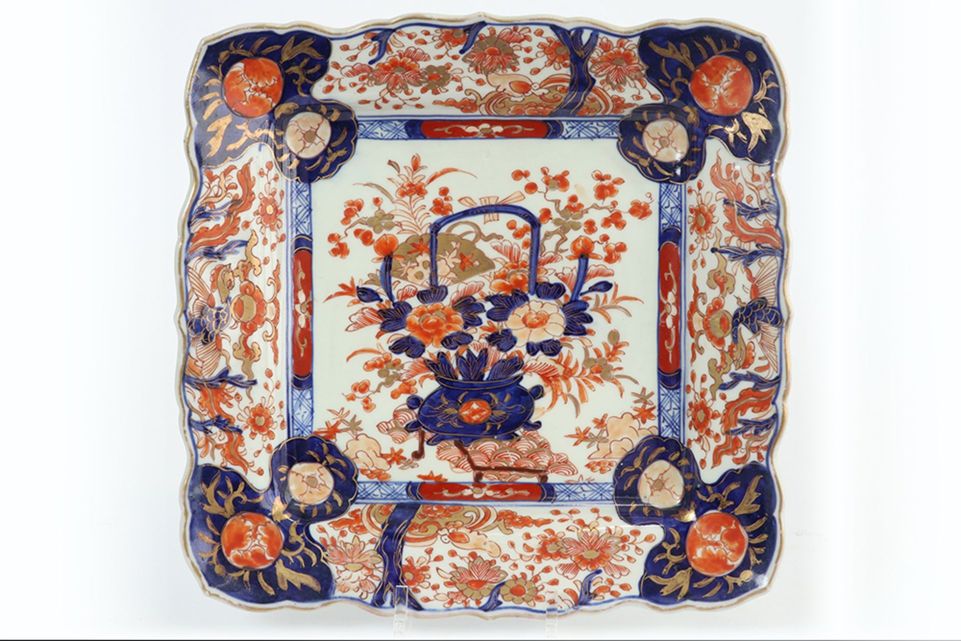 19th Cent. Japanese porcelain square dish || Negentiende eeuwse Japanse vierkante schaal in