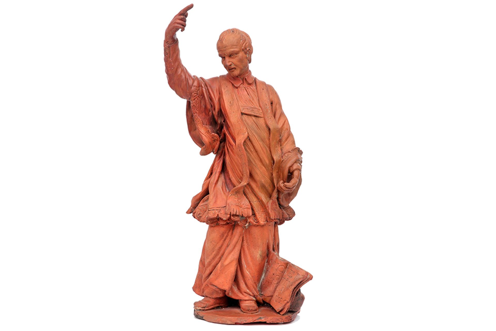 19th Cent. "St-Vincentius a Paulo" sculpture in terracotta || Negentiende eeuwse sculptuur in