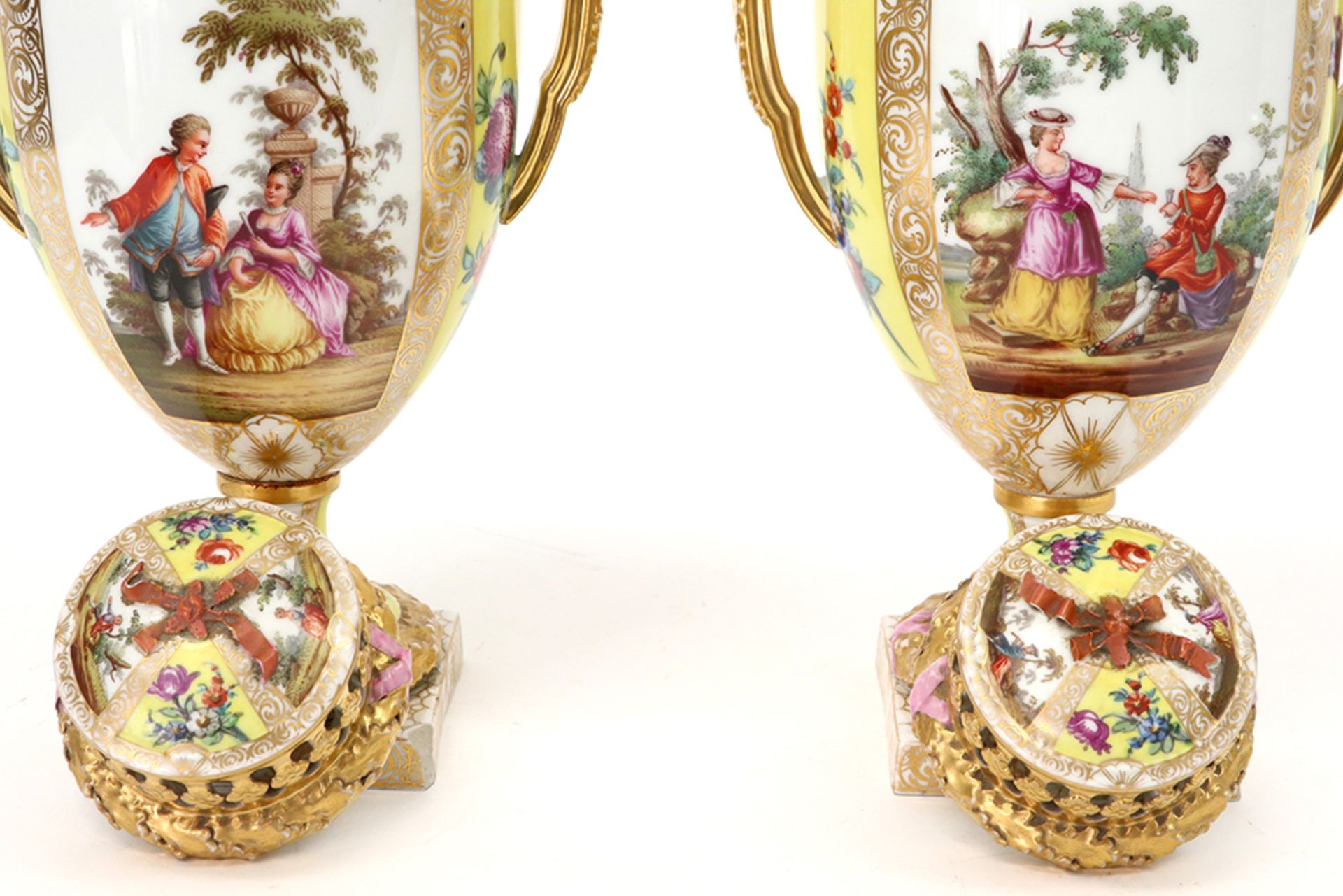 pair of antique neoclassical lidded vases in "AR (Augustus Rex)" marked porcelain with finely - Image 4 of 5