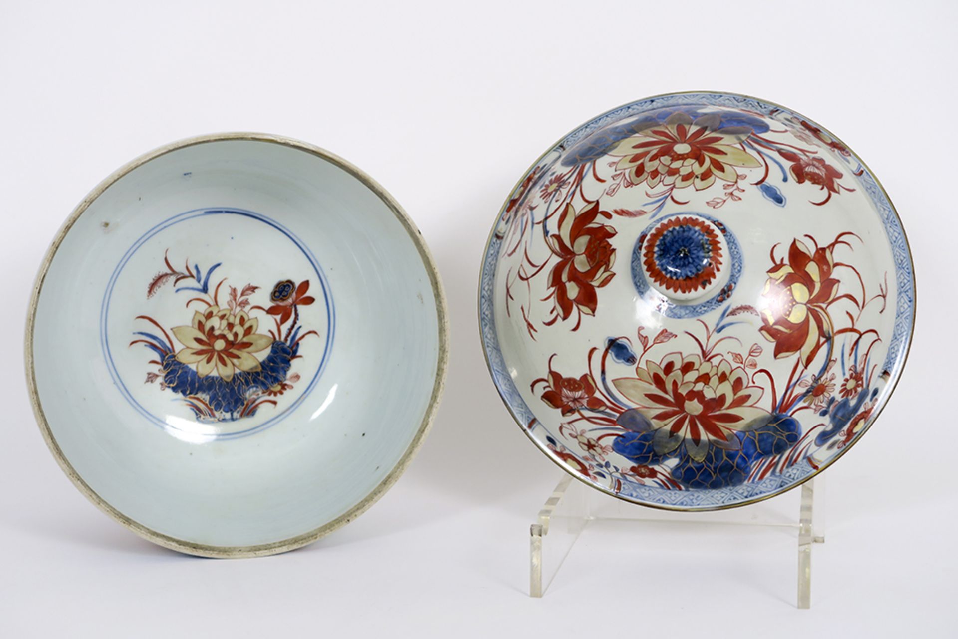 quite big 18th Cent. Chinese lidded tureen in porcelain with Imari flower decor || Achttiende eeuwse - Bild 3 aus 4