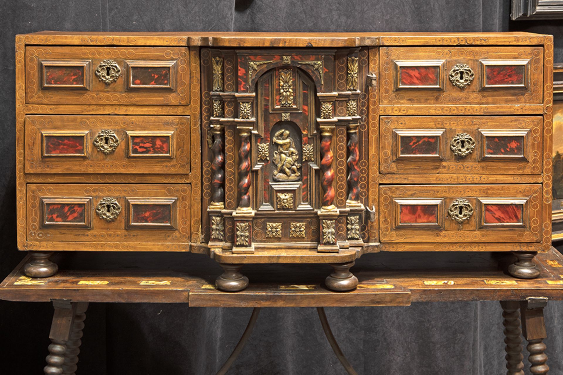 18th Cent. Spanish cabinet in walnut and tortoiseshell sold with an antique Spanish "puente" table - Image 3 of 3