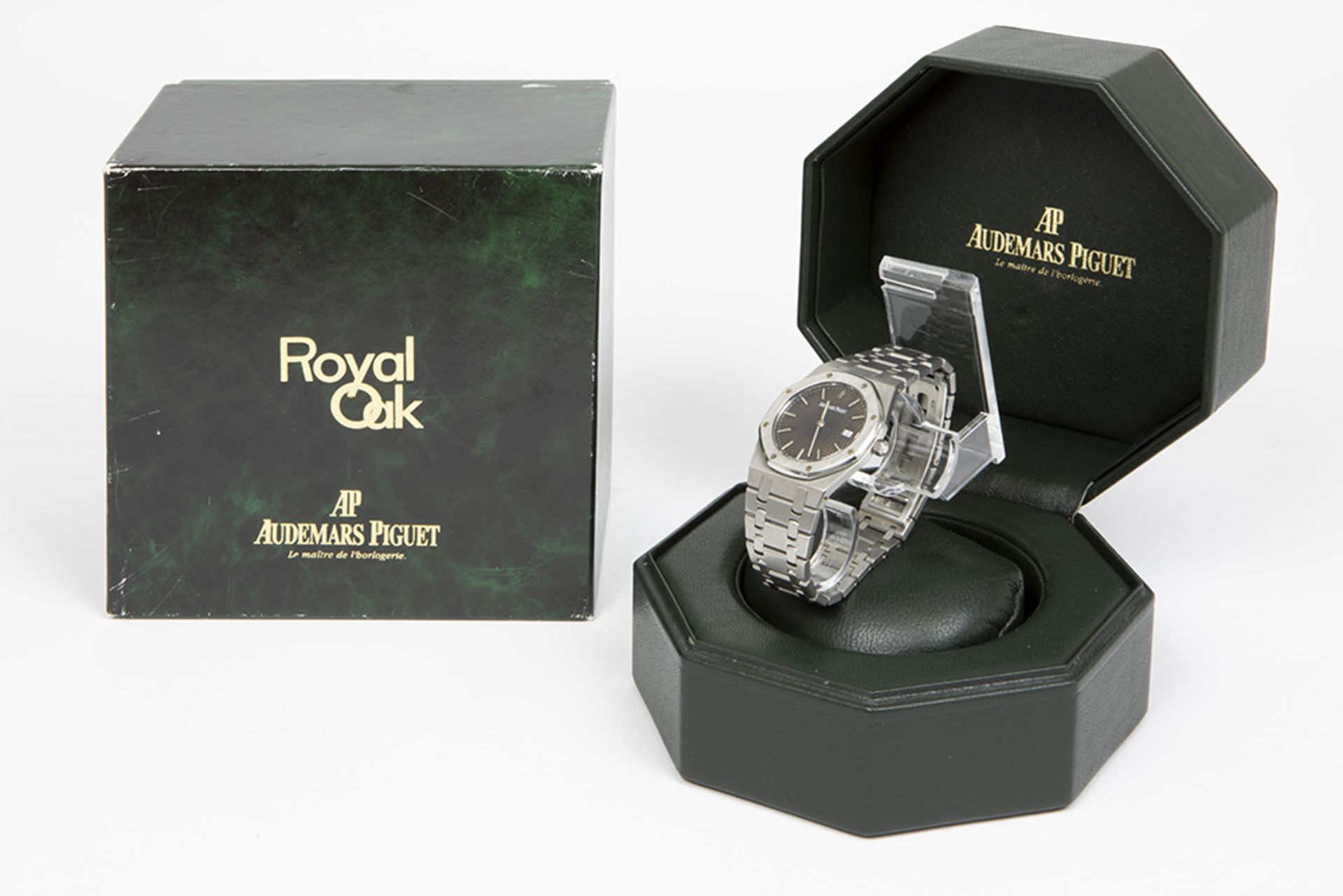 completely original Audemars Piguet marked quartz "Royal Oak 33 mmm with date" wristwatch in steel - - Image 2 of 2