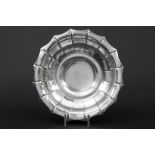 Art Deco bowl in marked silver || Art Deco-bowl op vier voluutpootjes in massief zilver, gemerkt "
