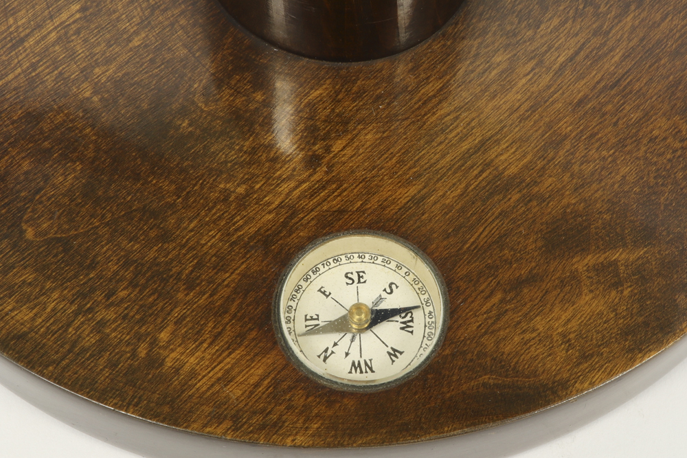 old Prof. Dr Krause marked globe on a mahogany stand with compass || PROF. DR KRAUSE oude - Image 3 of 4