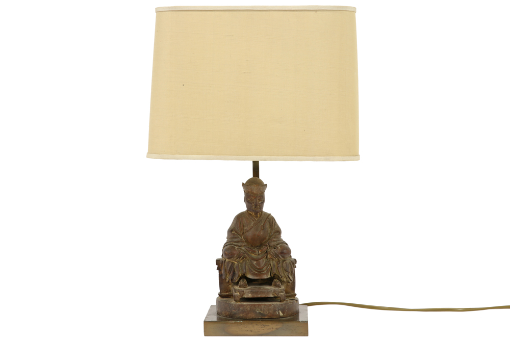 nineties' lamp with an antique Japanese wood sculpture || Nineties' vintage schemerlamp met een