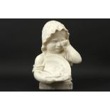 antique sculpture in marble || Antieke sculptuur in witte marmer : "Buste van een kind" - hoogte