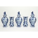 antique garniture in MP marked ceramic from Delft with a blue-white decor || Antiek vijfdelig