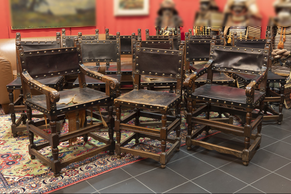 set of a Renaissance revival table in oak and ebony and a set of 10 oak chairs in Flemish - Image 3 of 3