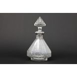 nice old decanter in crystal with etched decor and with marked silver || Mooie Franse karaf in