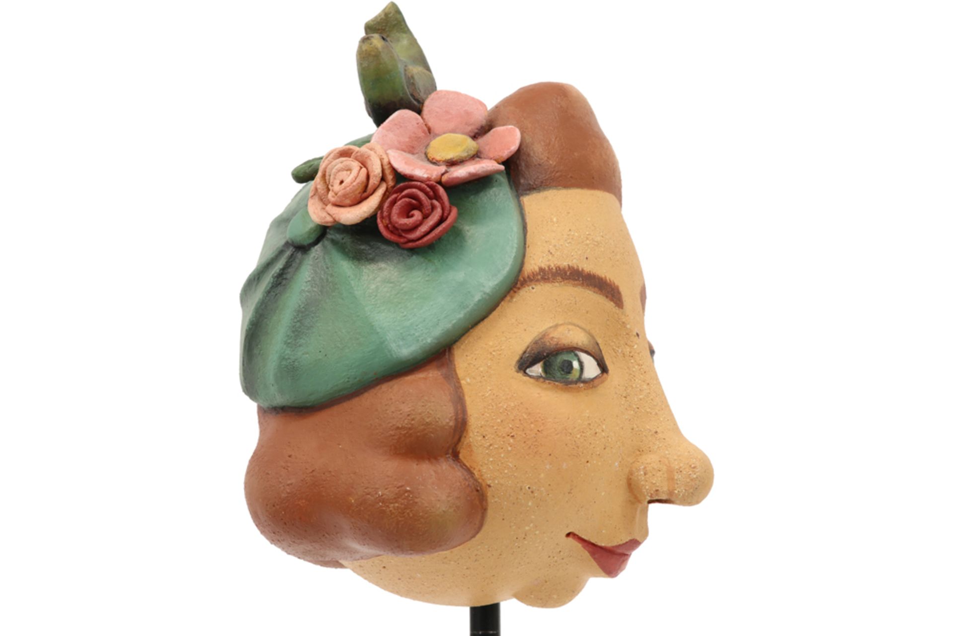 ceramic sculpture || Sculptuur in keramiek : "Hoofd van een vrouw met bloemen in het haar" - - Image 3 of 4