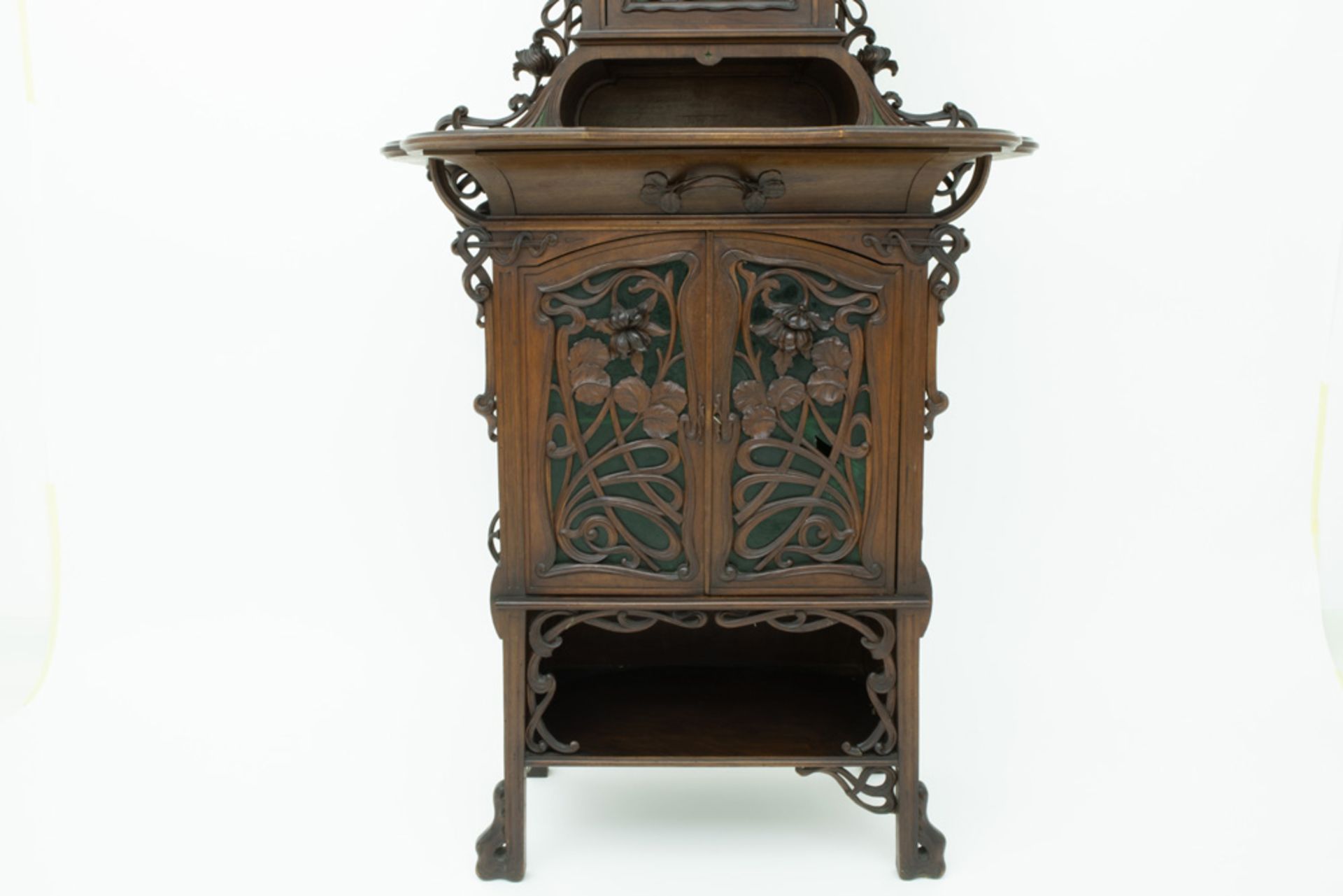 French Art Nouveau display cabinet in walnut with four doors, open compartments and whatnots, - Image 3 of 6