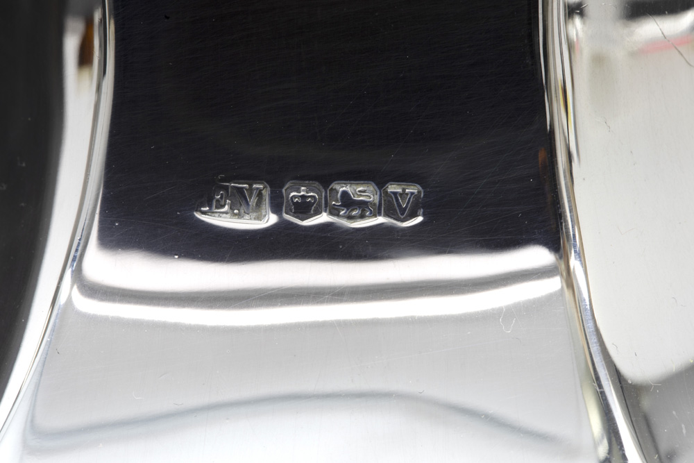 English Art Deco coffee- and teaset (4 pcs) in marked and Viner's Ltd signed silver || VINER'S LTD - Image 3 of 3