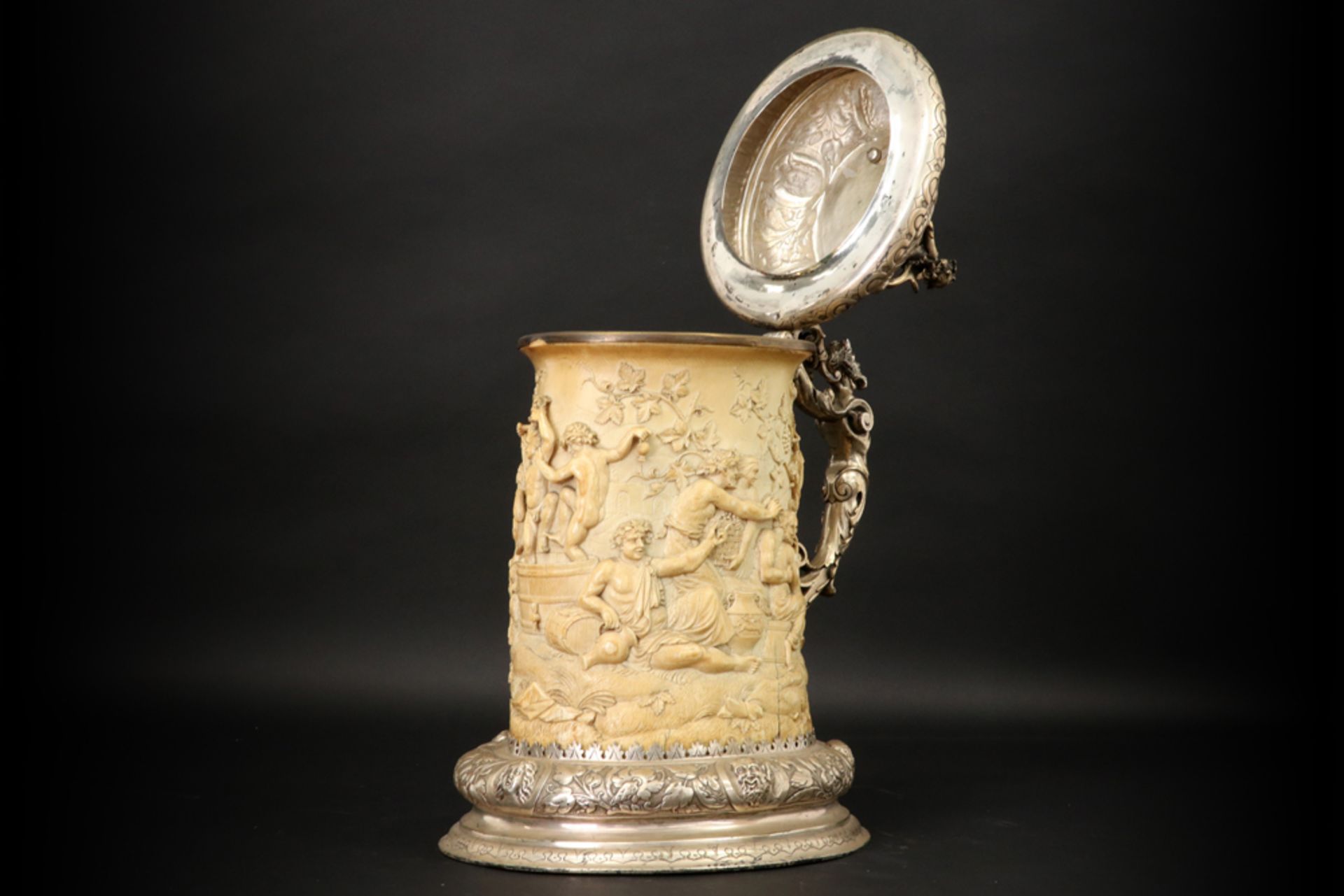 19th Cent. or earlier European, probably French, cup/tankard in ivory and marked solid silver ( - Image 2 of 6