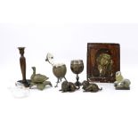 various items amonst which an antique icon || Varia met een antieke ikoon