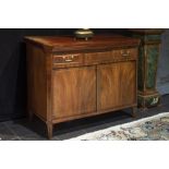 18th/19th Cent. Dutch neoclassical "klapbuffet" dresser in mahogany with inlaid brass ||