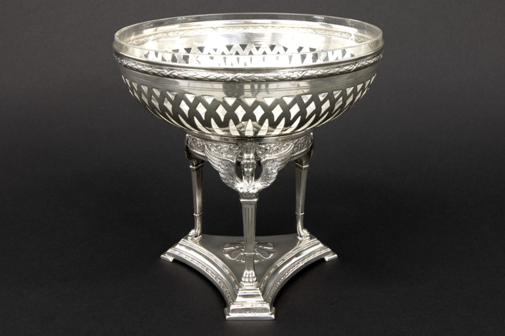 'antique' German neoclassical centerpiece in glass and marked silver || 'Antieke' milieu de table