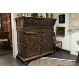 antique Flemish Renaissance style scribe cabinet in oak with richly sculpted ornamentation || Antiek