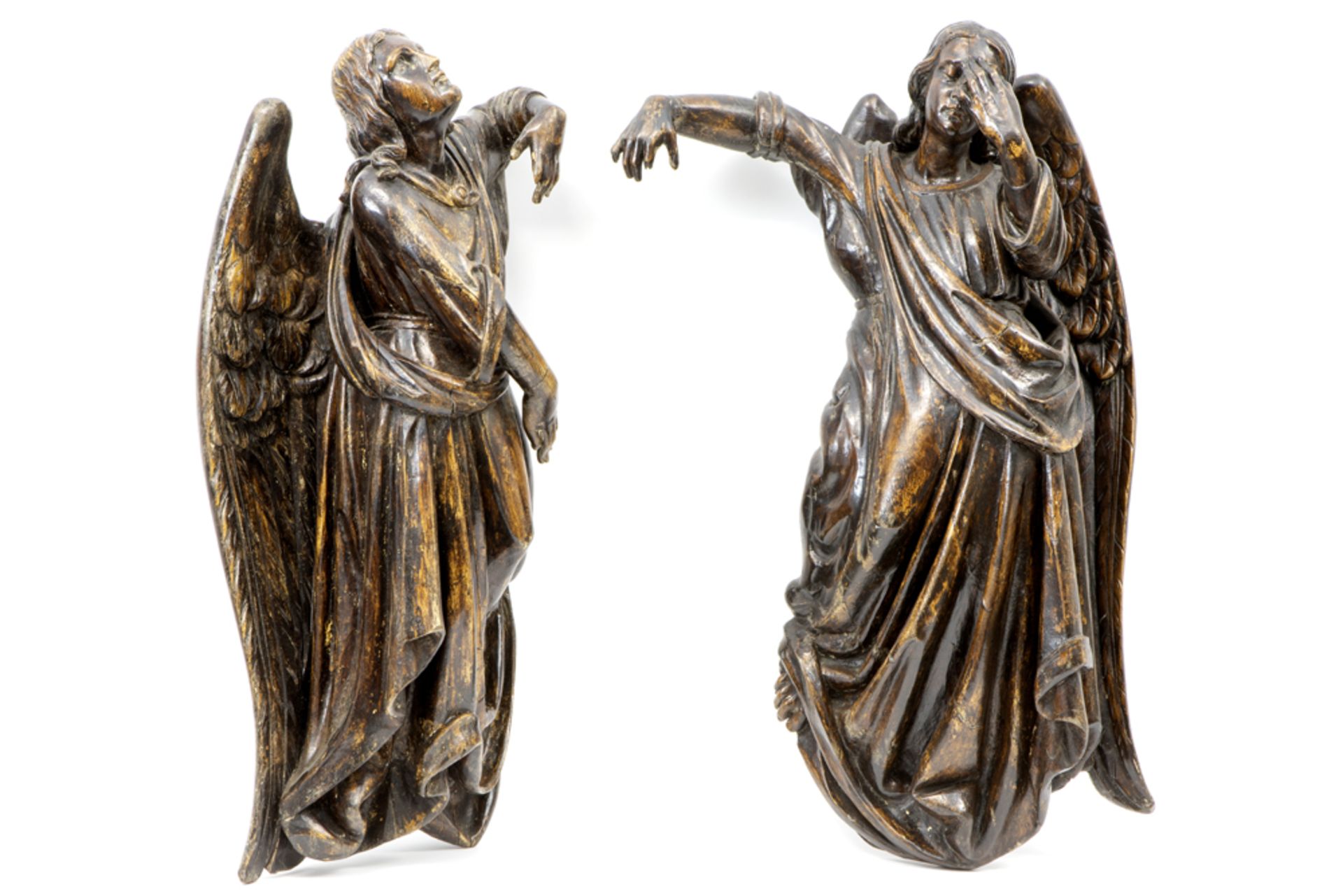 pair of antique "Angel" sculptures in wood || Paar antieke houtsculpturen : "Gevleugelde - Image 2 of 3