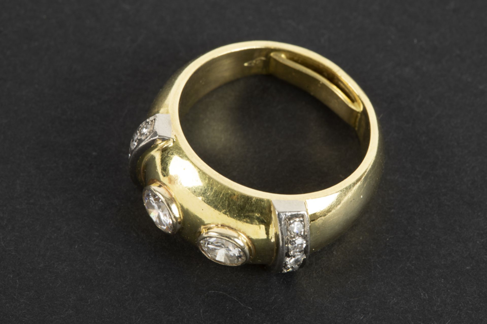 ring in yellow gold (18 carat)-brilliants with ca 0,70 carat of high quality brilliant cut - Image 2 of 2