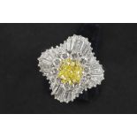 high quality fancy intense yellow square modified brilliant cut diamond of 1,17 carat set in