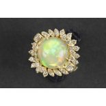 classy ring in yellow gold (18 carat) with a rare and beautiful Indian cabochon cut opal of ca 4,