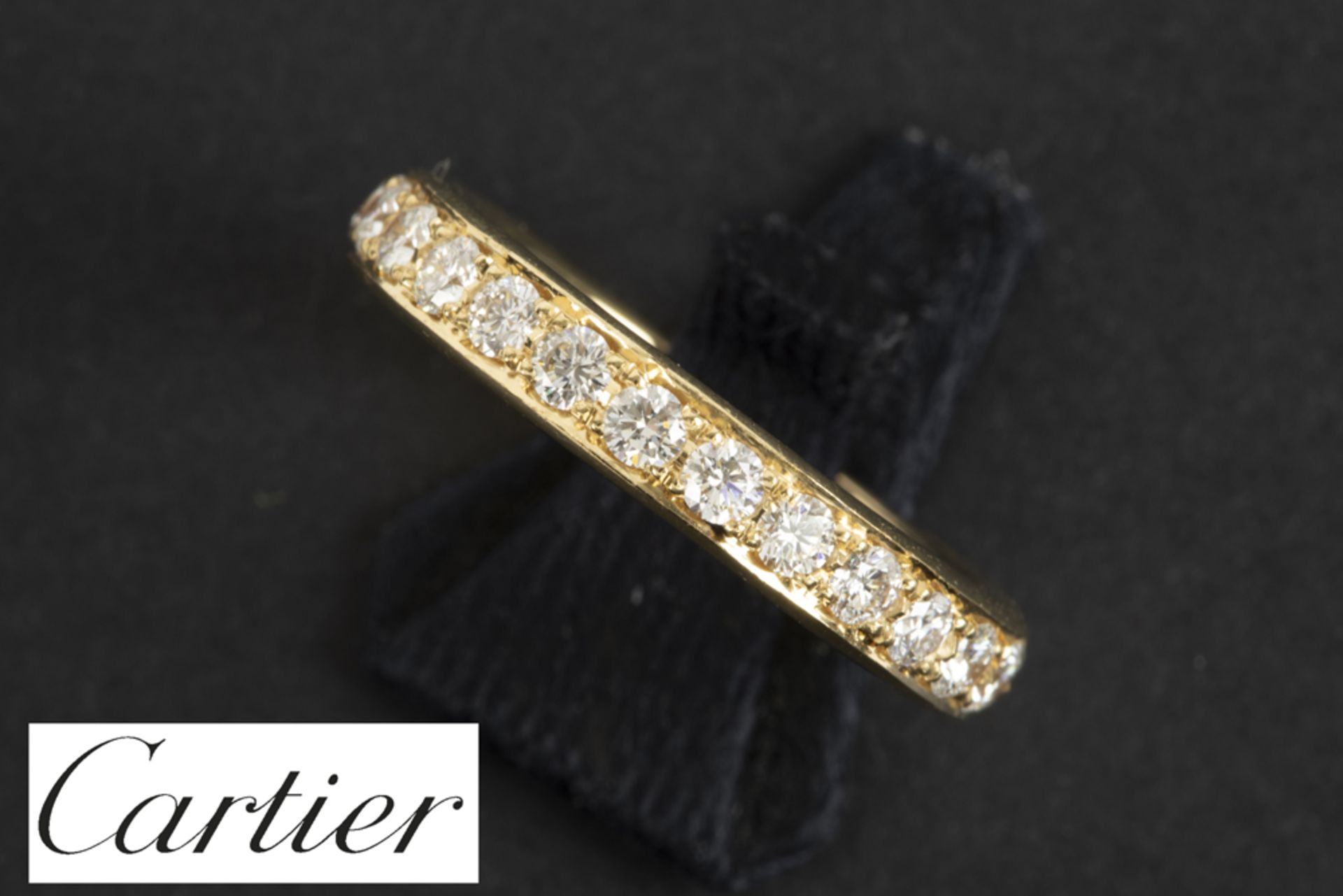 Cartier signed ring in yellow gold (18 carat) with ca 1,10 carat of very high quality brilliant