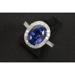 beautiful ring in white gold (18 carat) with a superb intense blue sapphire of 4,98 carat from