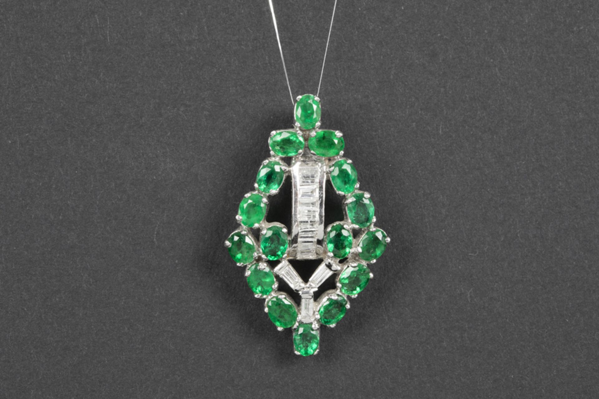 pendant in white gold (18 carat) with more then 2 carat of emeralds with nice color and at least