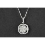 pendant and its chain in white gold (18 carat) with ca 0,90 carat of very high quality brilliant cut
