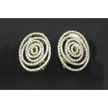 pair of earrings in yellow and white gold (18 carat) with ca 1,20 carat of high quality brilliant