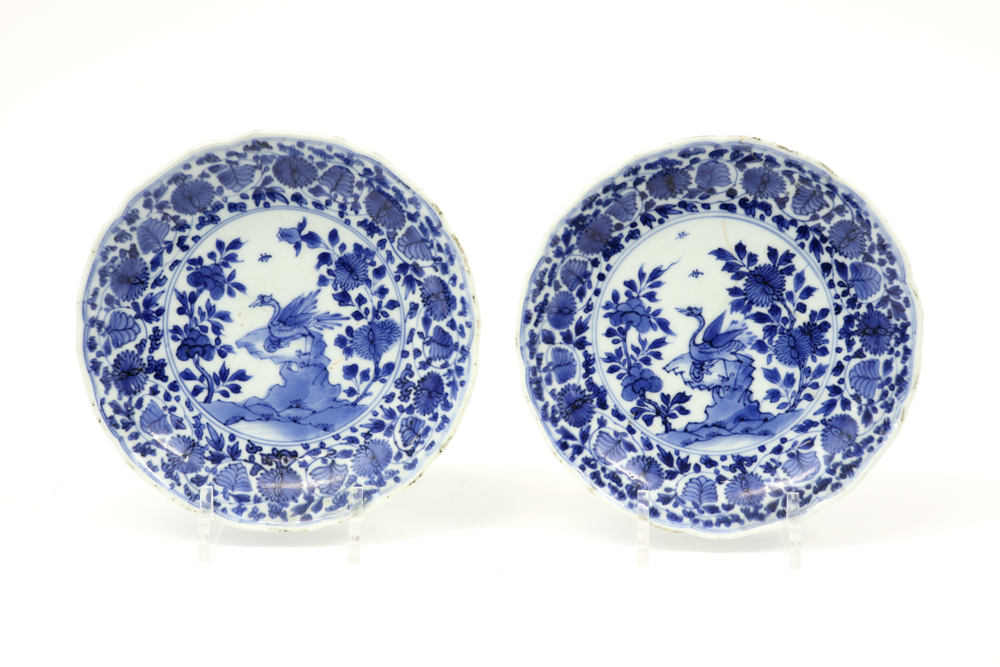 pair of small 18th Cent. Chinese Kang Hsi plates in porcelain with a blue-white birds decor ||