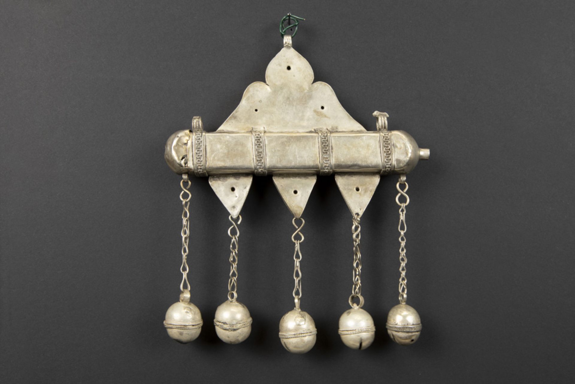antique Turkmen pendant in silver with lapis and carnelian || Antiek Turkmeens pendatief in zilver - Bild 2 aus 2