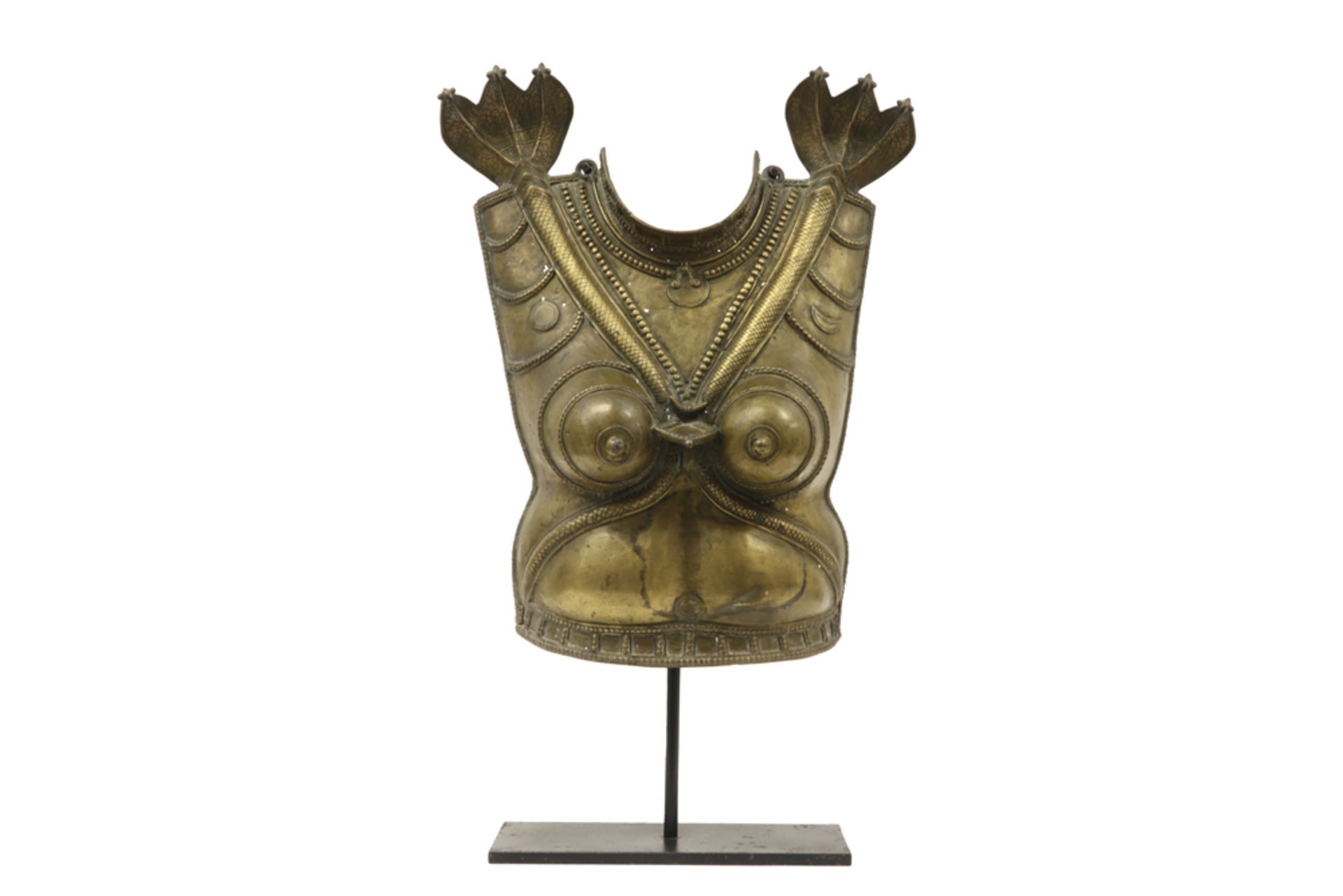 exceptional Indian breastplate belonging to the equipment of the androgynous goddess Jumadi, who