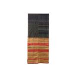 handwoven Indonesian sari with gold threat and typical geometric design || Indonesische sari in