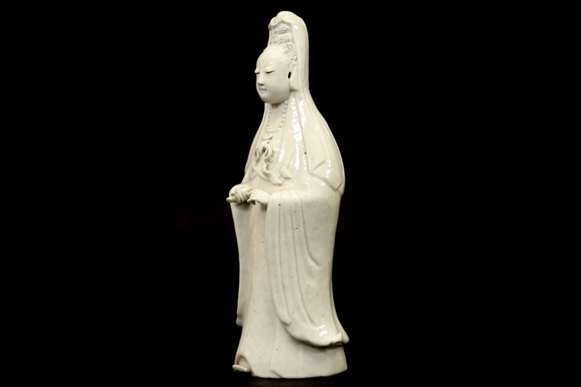 antique Chinese "Quan Yin" sculpture in "Blanc de Chine" porcelain || Antieke Chinese sculptuur - Bild 2 aus 4